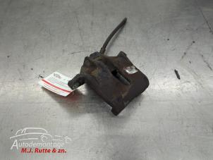 O210665 Gebruikte remklauw (tang) links-voor Peugeot 208
