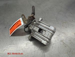 O210686 Gebruikte remklauw (tang) links-achter Volkswagen Golf