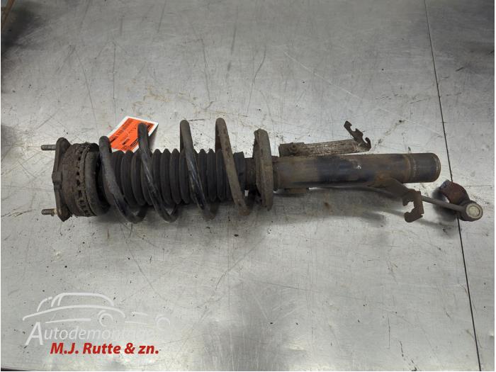 Gebruikte Schokdemperpoot links-voor Mazda 2 O210698