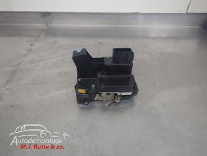 O210700 Gebruikte slotmechaniek portier 4deurs rechts-voor Ford Fusion