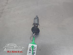 O210707 Gebruikte deurslot cilinder links Mitsubishi Colt