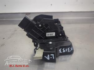 O210719 Gebruikte portierslot mechaniek 4deurs links-achter Ford Focus