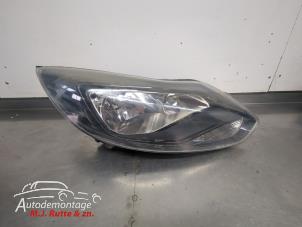 O210720 Gebruikte koplamp rechts Ford Focus