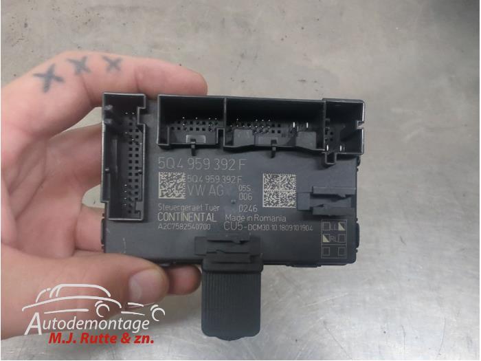 Gebruikte Comfort Module Skoda Octavia O210805