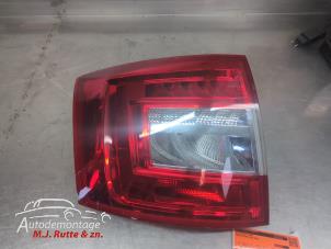 O210827 Gebruikte achterlicht links Skoda Octavia