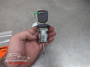 O210838 Gebruikte portierslot cilinder links Ford Transit Connect