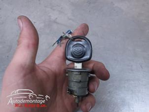 O210844 Gebruikte cilinderslot portier links Suzuki Wagon R+