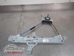 O210848 Gebruikte raammechaniek 4deurs links-achter Peugeot 208