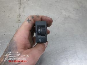 O210878 Gebruikte schakelaar koplamp ihv Peugeot 208