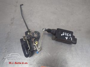 O211080 Gebruikte portierslot mechaniek 4deurs links-achter Hyundai Atos