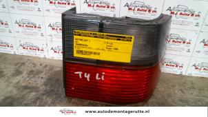 O93042 Gebruikte achterlicht links Volkswagen Transporter