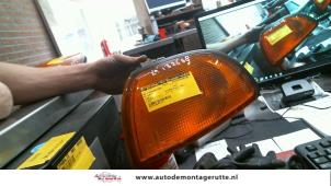O75991 Gebruikte pinker links Mitsubishi L400