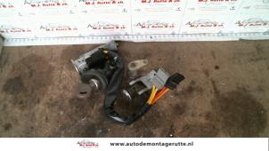 O82226 Gebruikte cilinderslotenset (compleet) Renault Twingo