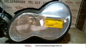 O71844 Gebruikte koplamp links Mercedes C-Klasse