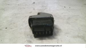 O107978 Gebruikte ruit schakelaar elektrisch Renault Twingo