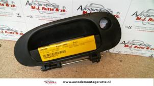 O81188 Gebruikte deurgreep 4deurs rechts-voor Mitsubishi Carisma