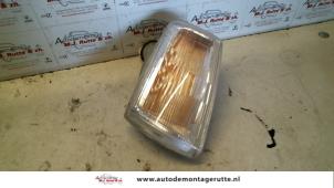 O76581 Gebruikte clignoteur rechts Peugeot 205