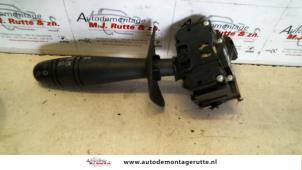 O101976 Gebruikte schakelaar richtingaanwijzer Renault Megane Scenic