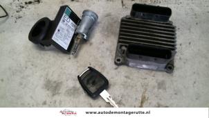 O114020 Gebruikte kontaktslot+sleutel Opel Astra