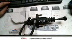 Gebruikte Koppeling Hulp Cilinder Mercedes A (W168) 1.7 A-170 CDI 16V Prijs op aanvraag aangeboden door Autodemontage M.J. Rutte B.V.