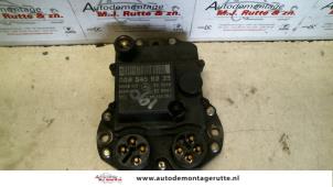 O127723 Gebruikte ontstekingsmodule Mercedes 190E/D