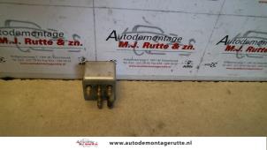 O105067 Gebruikte relais Mercedes 260SE-600SEL