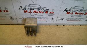 O105068 Gebruikte relais Mercedes 260SE-600SEL