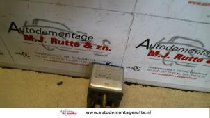 O104980 Gebruikte relais Mercedes 190E/D