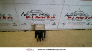 O105071 Gebruikte relais Mercedes 260SE-600SEL