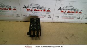 O105079 Gebruikte relais Mercedes 260SE-600SEL