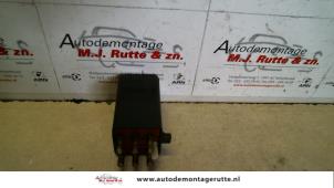 O105083 Gebruikte relais Mercedes 260SE-600SEL