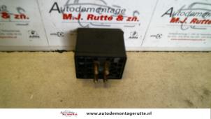 O105117 Gebruikte relais Mercedes 280SL-500SLC