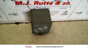 O105089 Gebruikte relais Mercedes 260SE-600SEL