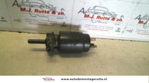 O115135 Gebruikte ruitensproeierpomp voor Mercedes 190E/D