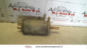 O115138 Gebruikte ruitensproeierpomp voor Mercedes 200 - 500