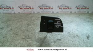 Gebruikte Raam schakelaar elektrisch Alfa Romeo 145/146 Prijs op aanvraag aangeboden door Autodemontage M.J. Rutte B.V.