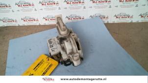O82399 Gebruikte portierslot mechaniek 2deurs links Volkswagen Golf
