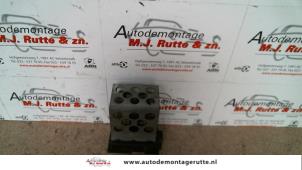 O131010 Gebruikte kachel weerstand Skoda Felicia