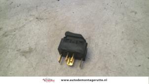 O108222 Gebruikte elektrisch raam schakelaar Seat Cordoba