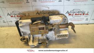 O83676 Gebruikte deurslot mechaniek 4deurs rechts-voor Lancia Phedra