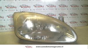 O73815 Gebruikte rechter koplamp Hyundai Lantra