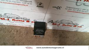 O105438 Gebruikte relais Subaru Legacy