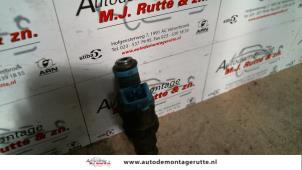 O121237 Gebruikte injector (benzine injectie) Ford Fiesta