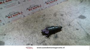 O121672 Gebruikte injector (benzine injectie) Renault Twingo