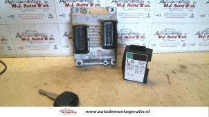 O114057 Gebruikte kontaktslot+sleutel Opel Agila
