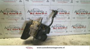 Gebruikte Slotmechaniek Achterklep Fiat Stilo (192A/B) 2.4 20V Abarth 3-Drs. Prijs op aanvraag aangeboden door Autodemontage M.J. Rutte B.V.