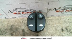 O107109 Gebruikte raam schakelaar elektrisch Ford Fiesta