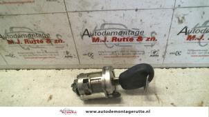 Gebruikte Slot Cilinder achter Fiat Seicento (187) 1.1 SPI Sporting Prijs op aanvraag aangeboden door Autodemontage M.J. Rutte B.V.