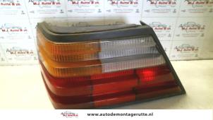 O92714 Gebruikte achterlicht links Mercedes E-Klasse