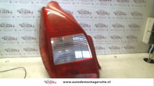 O93618 Gebruikte achterlicht links Citroen C2
